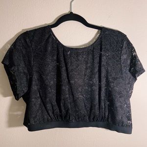 Torrid Black lace crop top size 3x